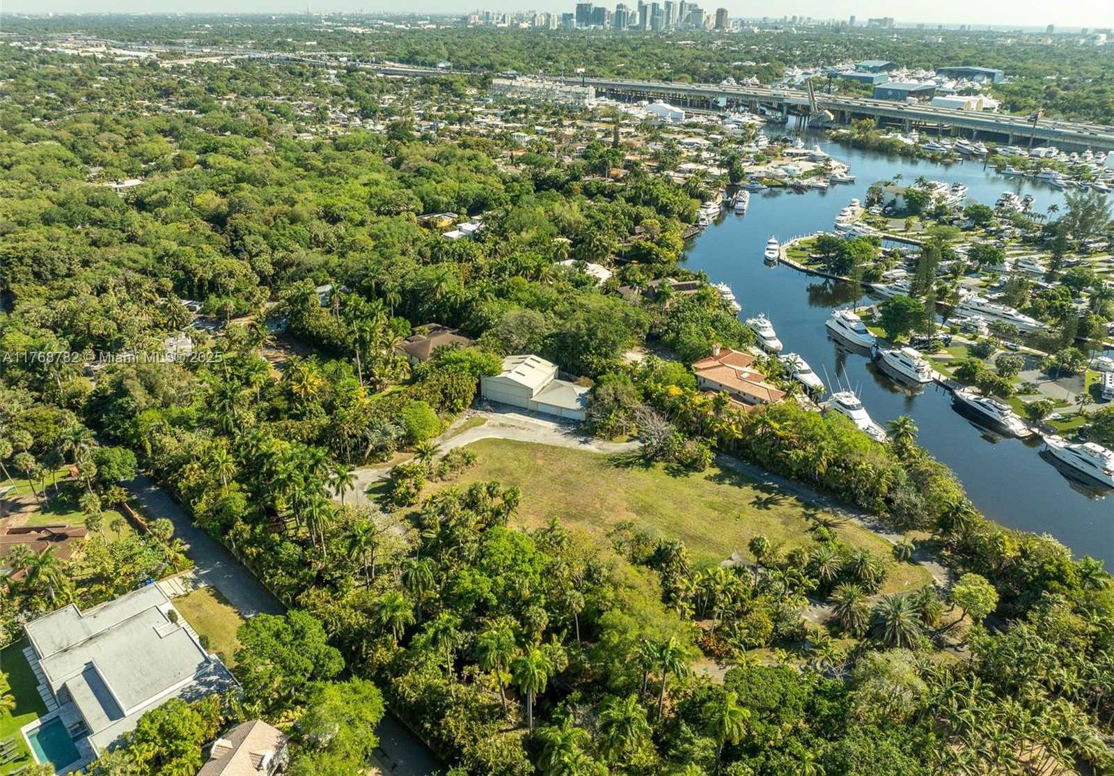 Small Image of 2350 SOUTH WEST 26TH AVE, Fort Lauderdale Number 6