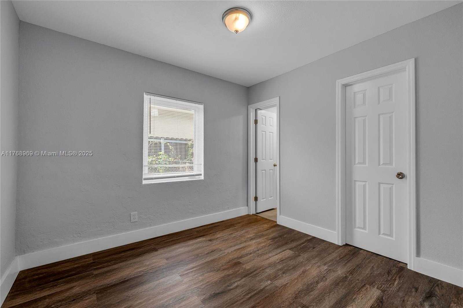 Small Image of 2243 GREENE ST, Hollywood Number 10