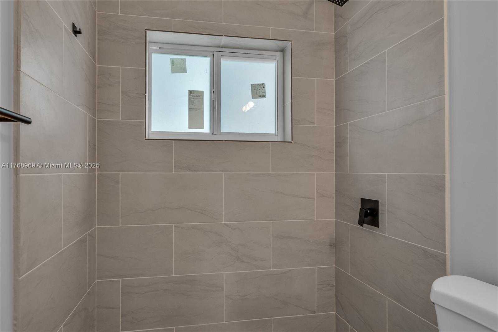 Small Image of 2243 GREENE ST, Hollywood Number 11