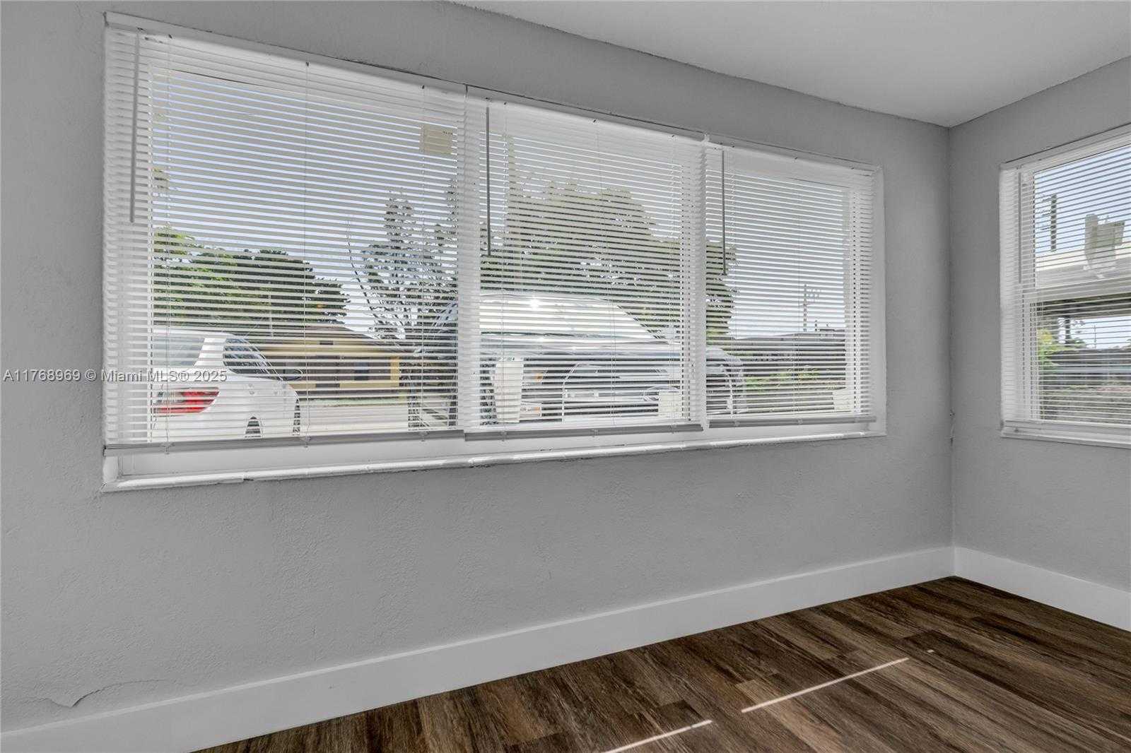 Small Image of 2243 GREENE ST, Hollywood Number 19