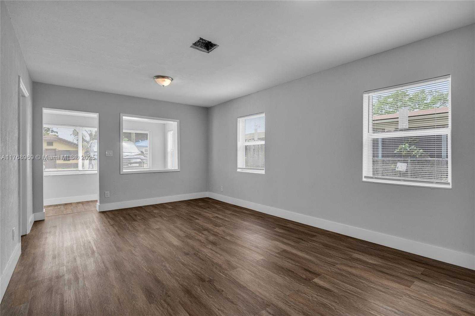 Small Image of 2243 GREENE ST, Hollywood Number 21