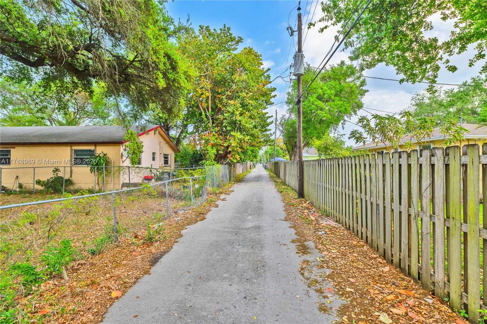 Small Image of 2243 GREENE ST, Hollywood Number 27