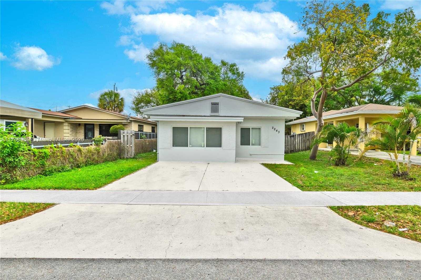 Small Image of 2243 GREENE ST, Hollywood Number 31