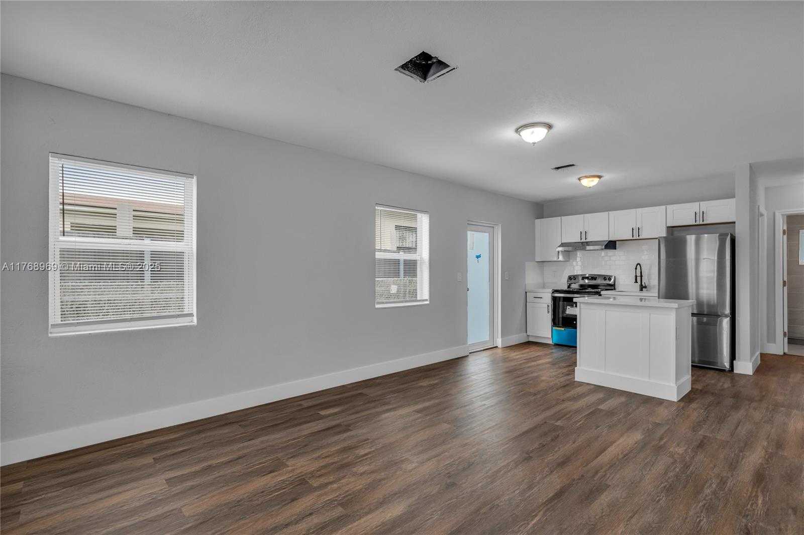 Small Image of 2243 GREENE ST, Hollywood Number 6