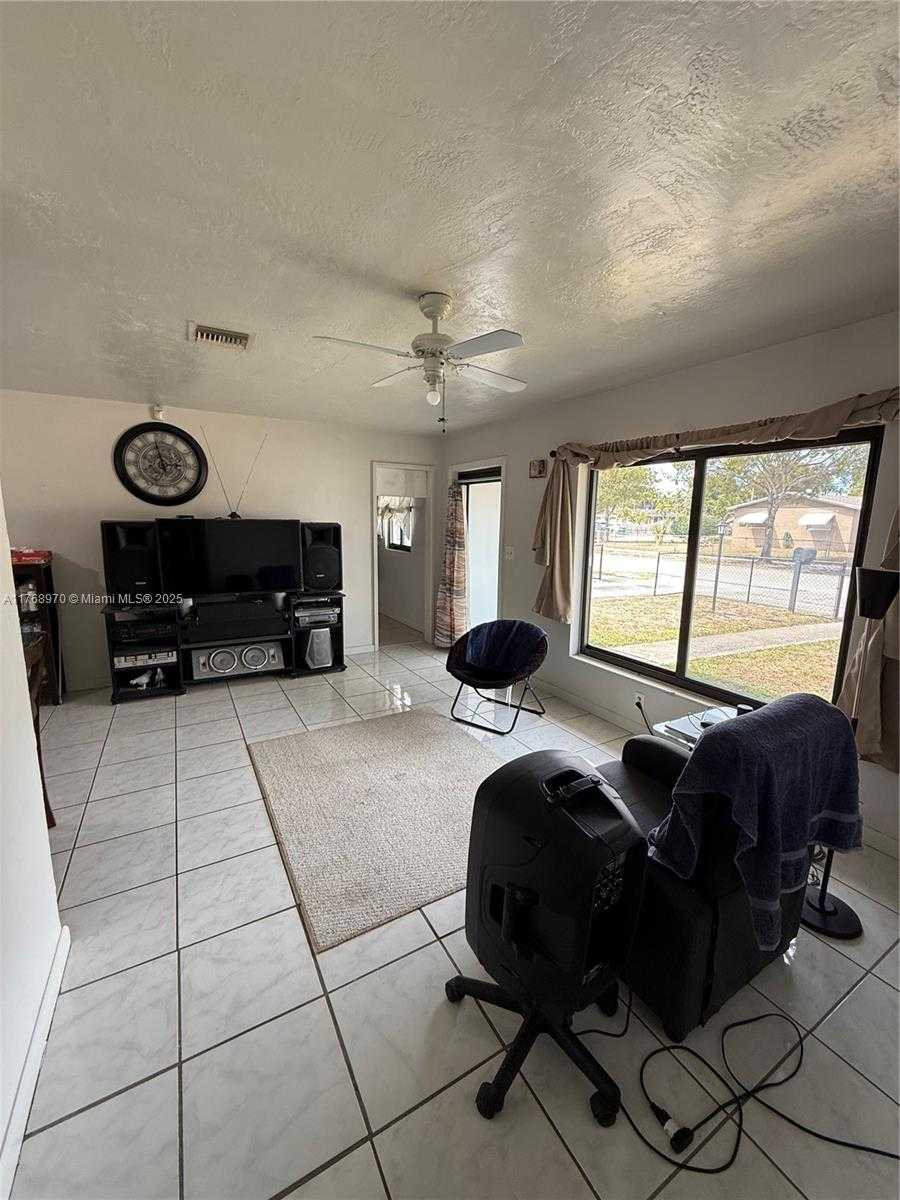 Small Image of 4452 NORTH WEST 204TH ST, Miami Gardens Number 4