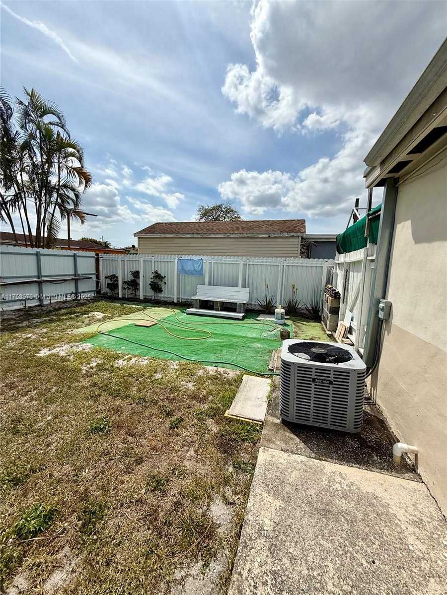 Small Image of 4452 NORTH WEST 204TH ST, Miami Gardens Number 6