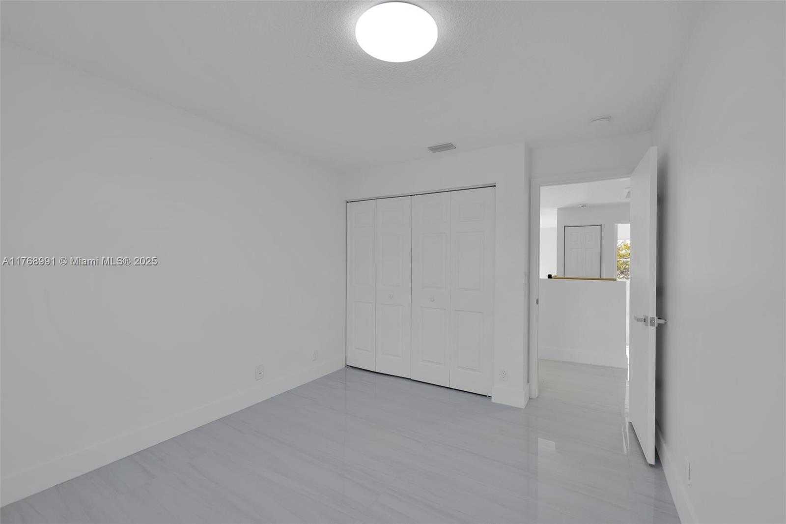 Small Image of 1170 CHENILLE CIR, Weston Number 21