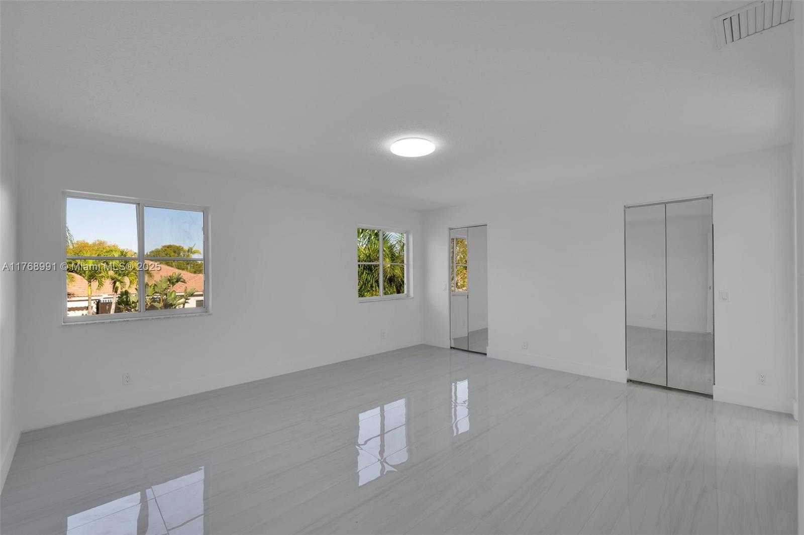 Small Image of 1170 CHENILLE CIR, Weston Number 29