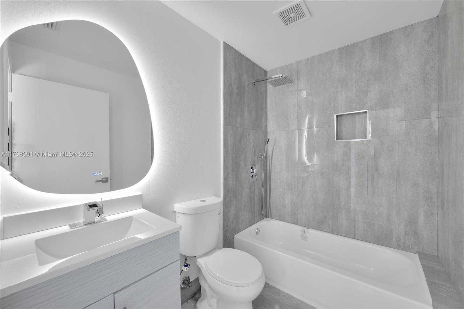 Small Image of 1170 CHENILLE CIR, Weston Number 35