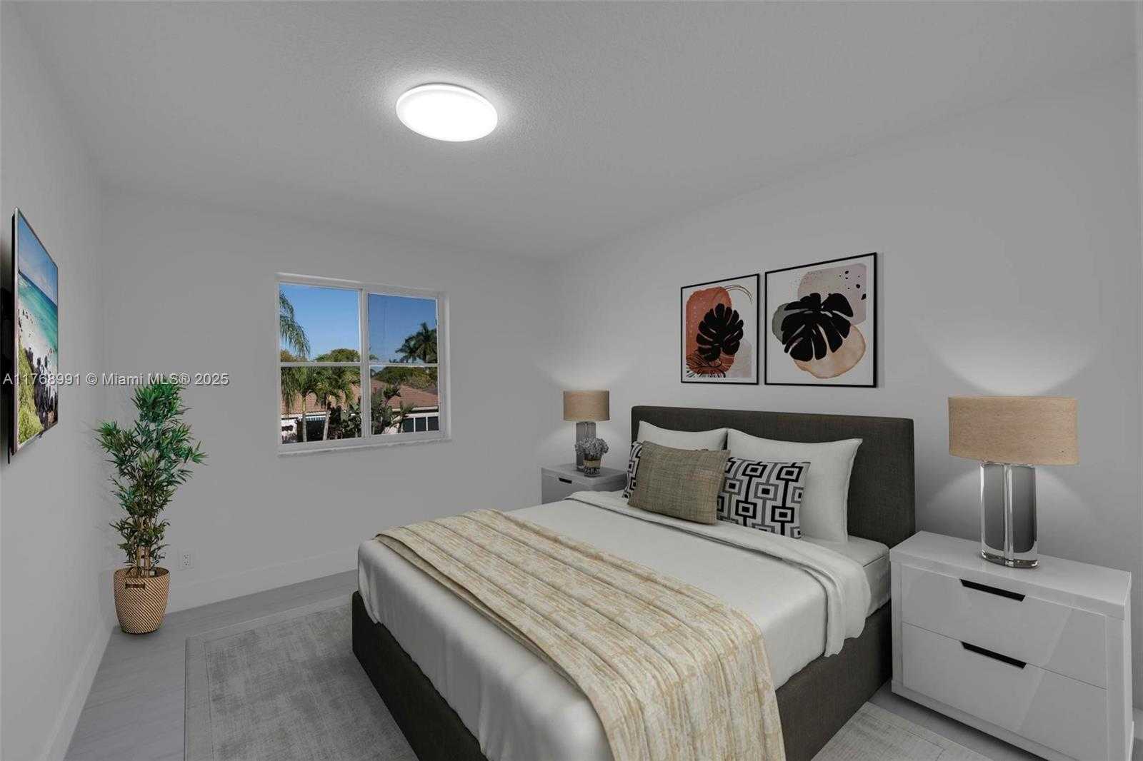 Small Image of 1170 CHENILLE CIR, Weston Number 38
