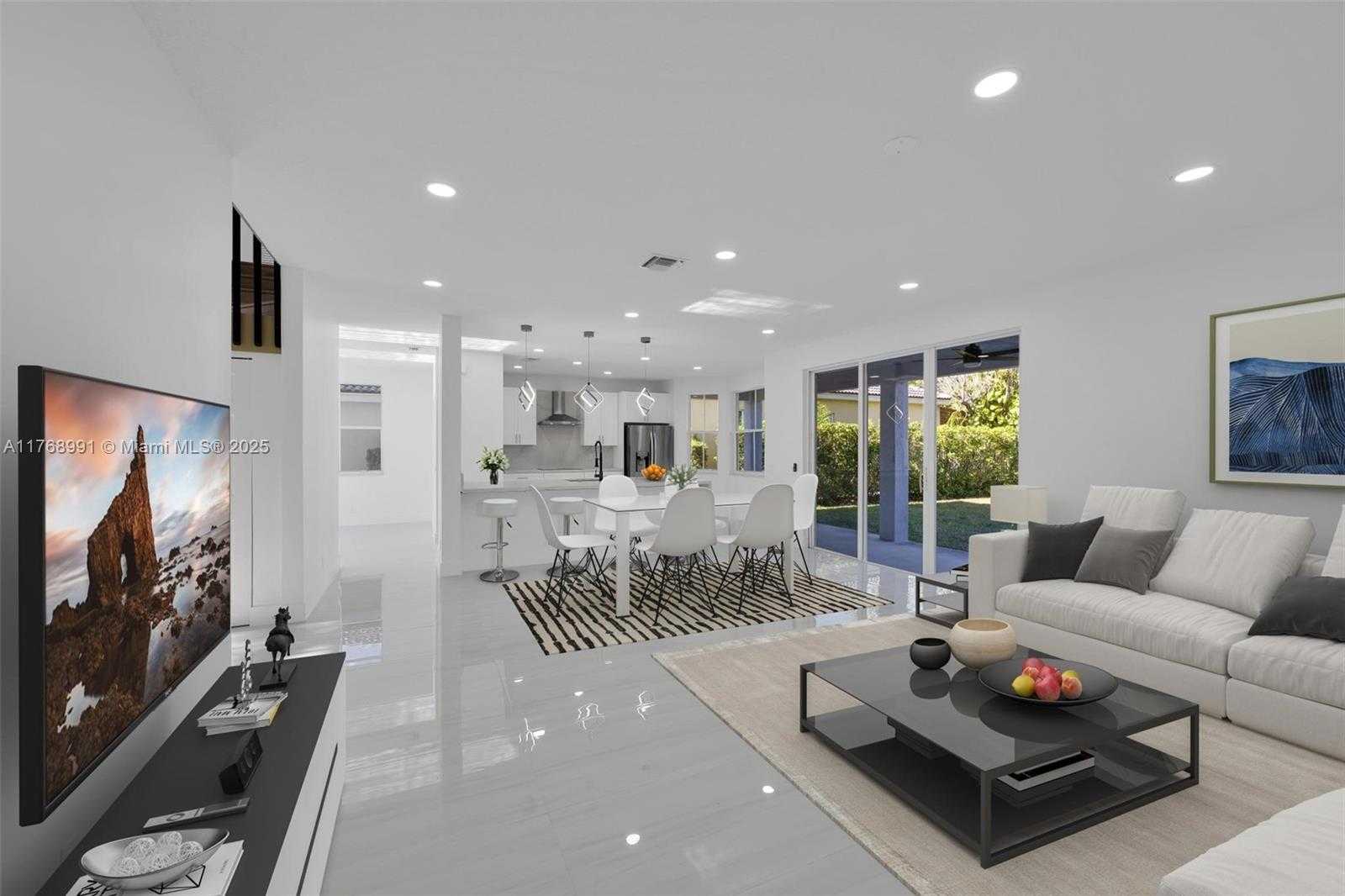 Small Image of 1170 CHENILLE CIR, Weston Number 42
