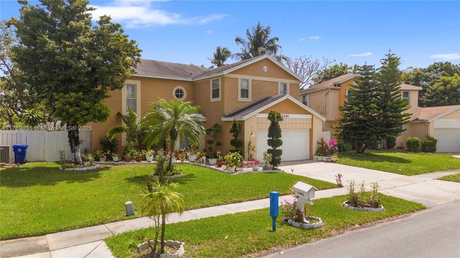 Small Image of 3261 SALINAS WAY, Miramar Number 2