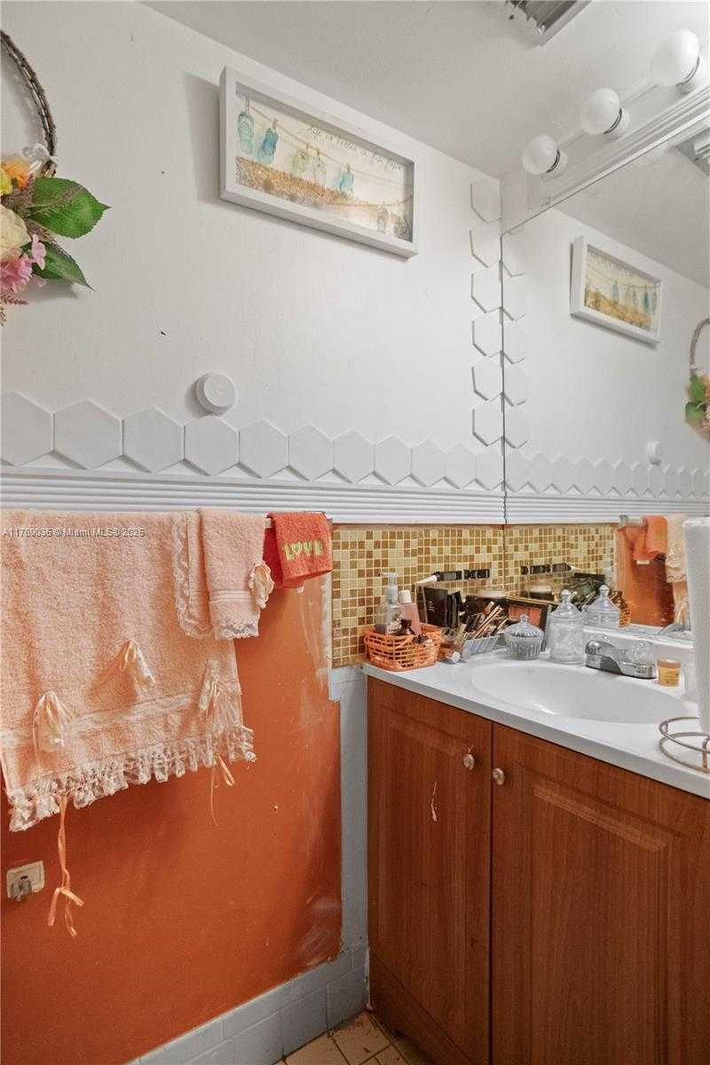Small Image of 3261 SALINAS WAY, Miramar Number 33