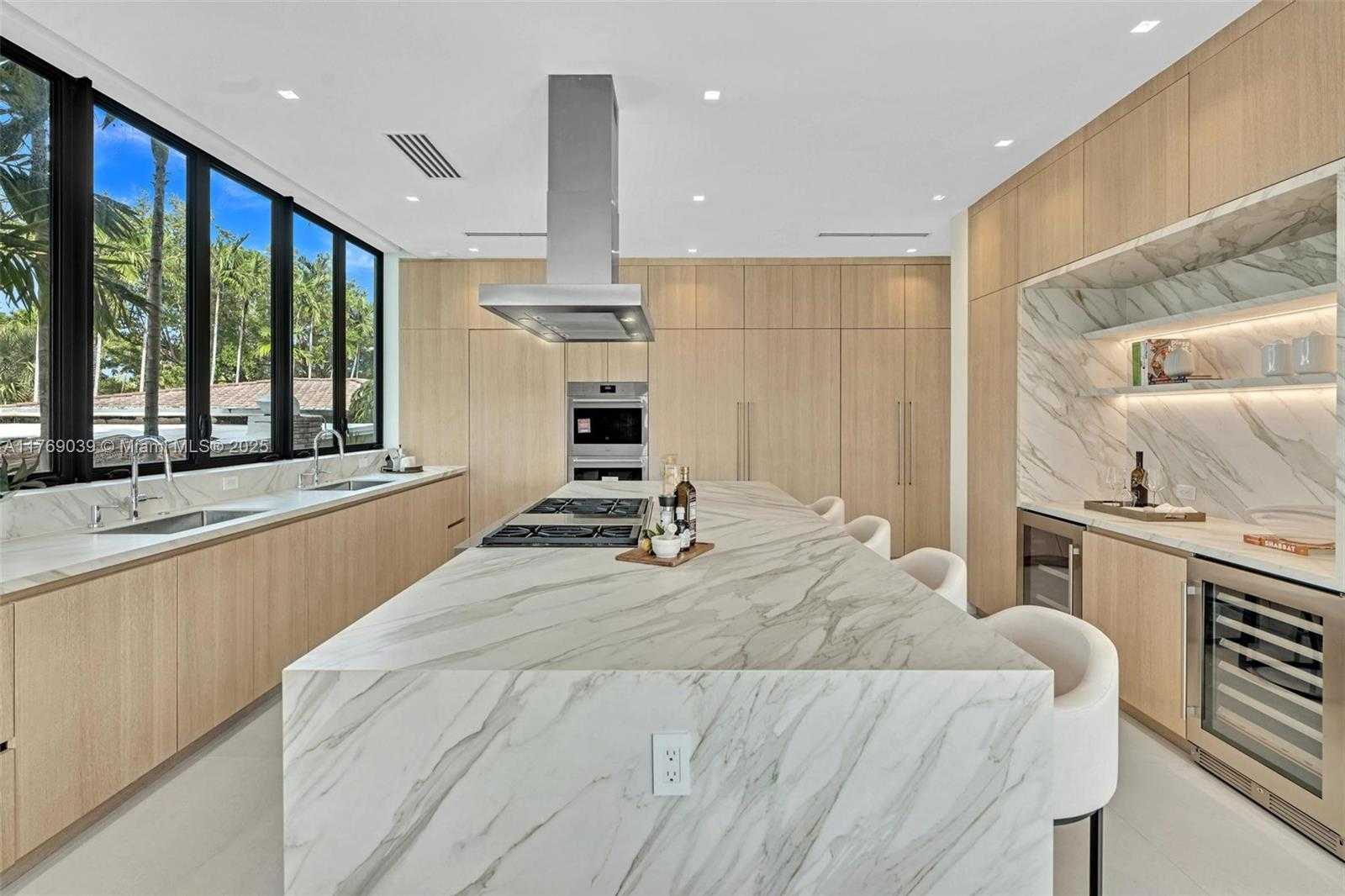 Small Image of 9056 BAY DR, Surfside Number 18