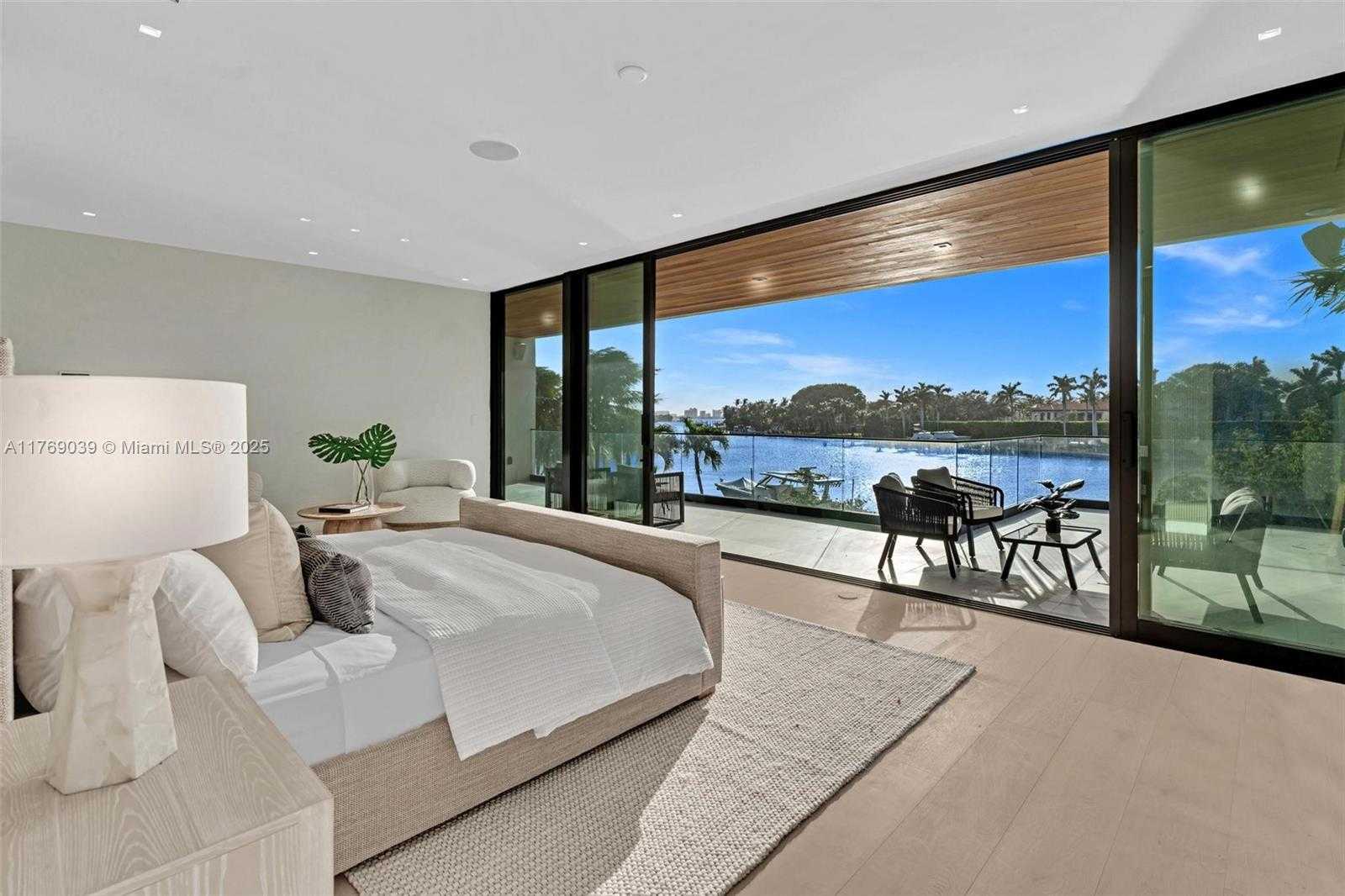 Small Image of 9056 BAY DR, Surfside Number 25