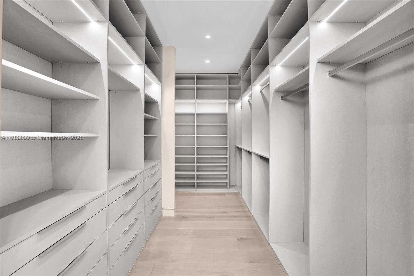 Small Image of 9056 BAY DR, Surfside Number 33