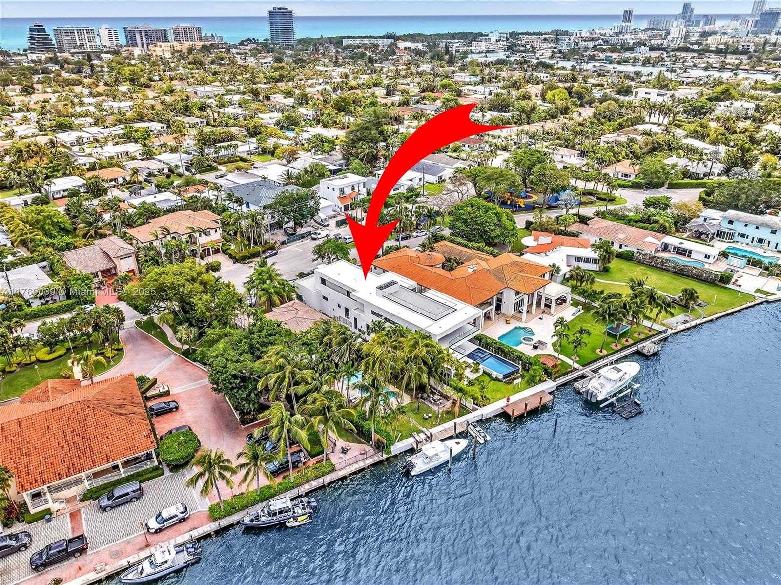 Small Image of 9056 BAY DR, Surfside Number 43