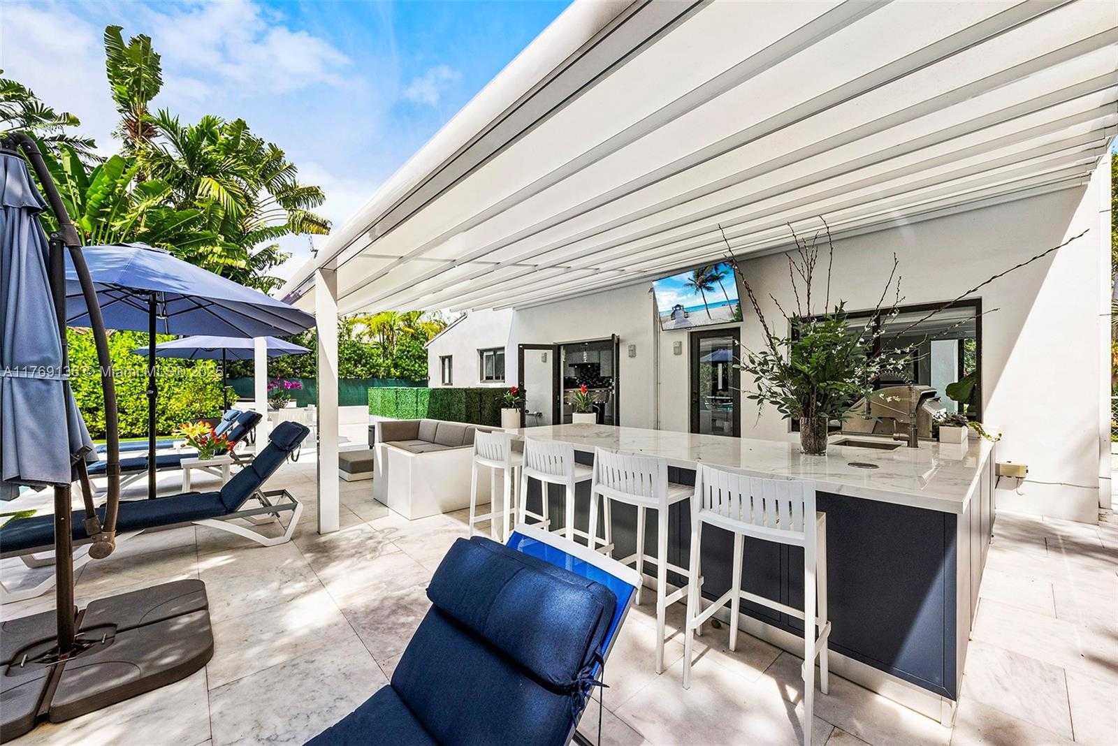 Small Image of 6166 PINE TREE DR, Miami Beach Number 34