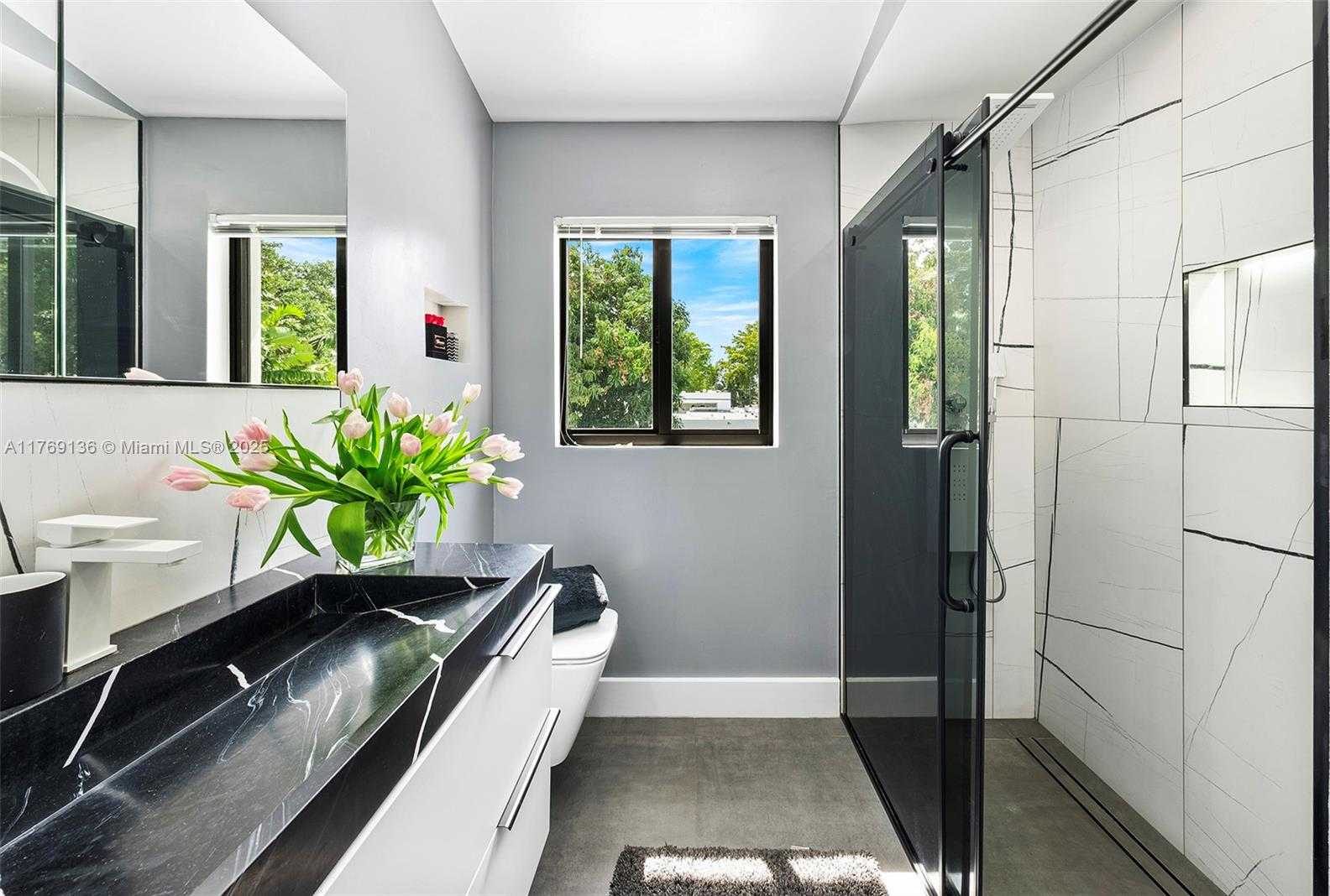Small Image of 6166 PINE TREE DR, Miami Beach Number 47