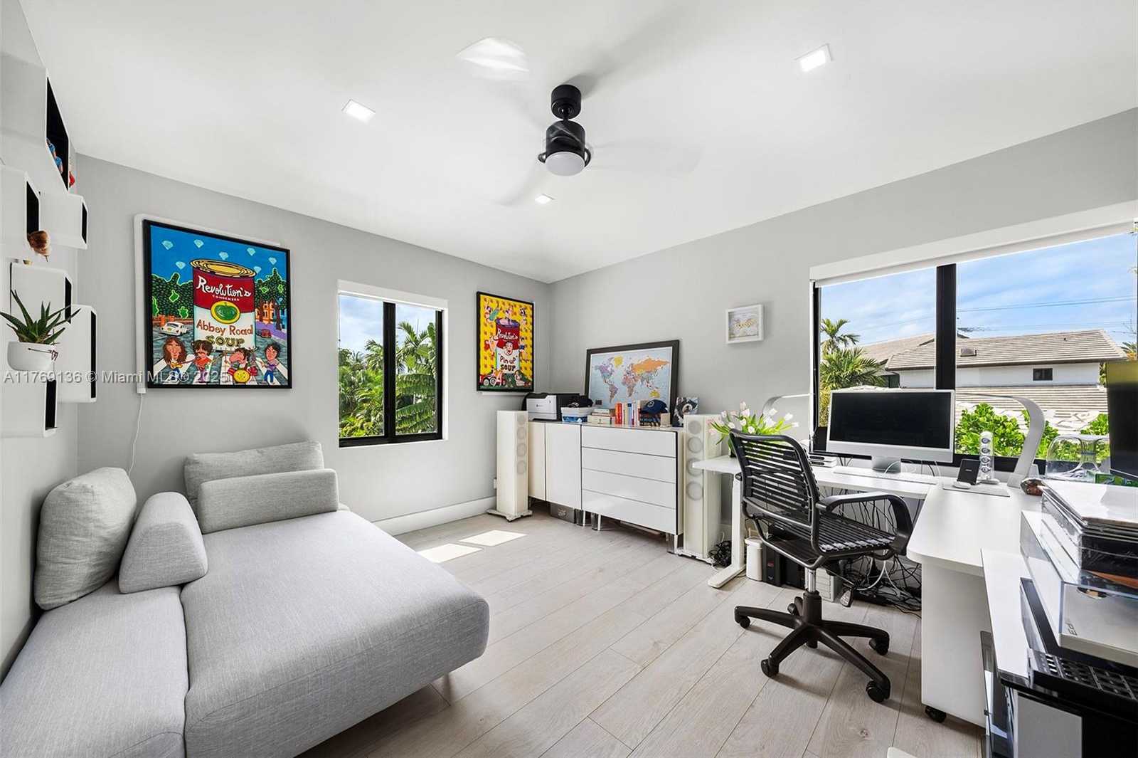 Small Image of 6166 PINE TREE DR, Miami Beach Number 49