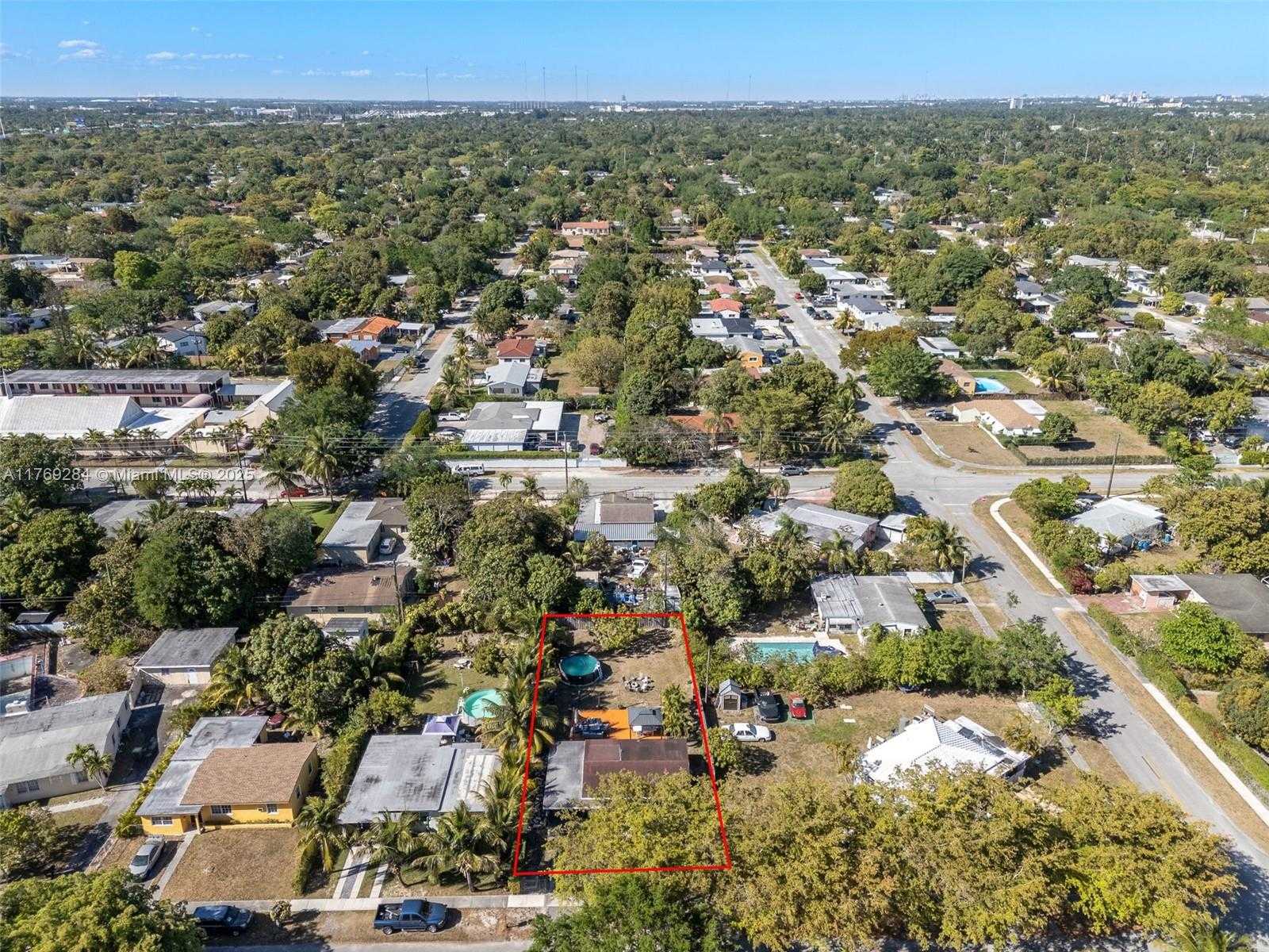 Small Image of 125 NORTH WEST 127TH ST, North Miami Number 22