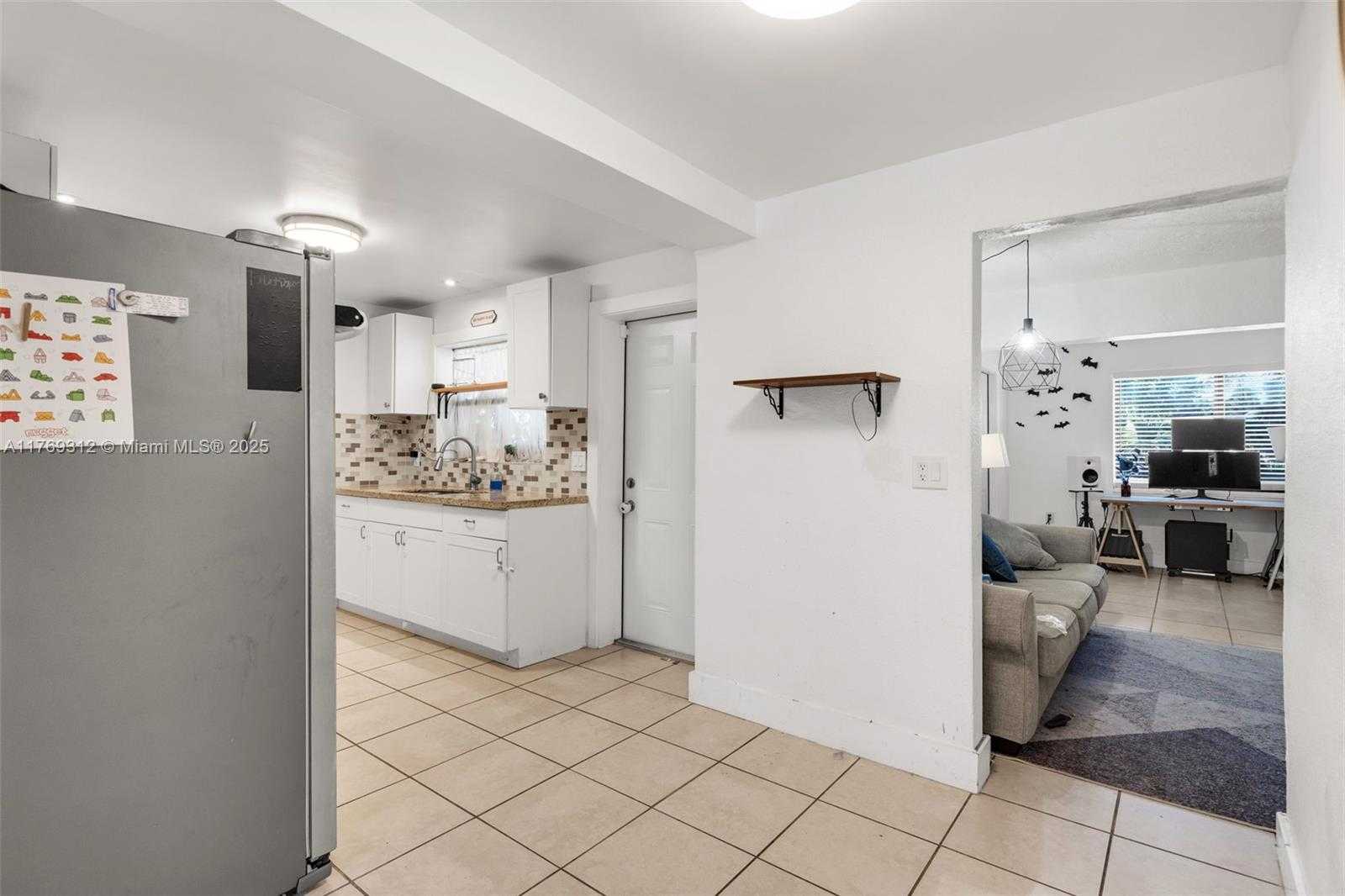 Small Image of 5844 GARFIELD ST, Hollywood Number 14