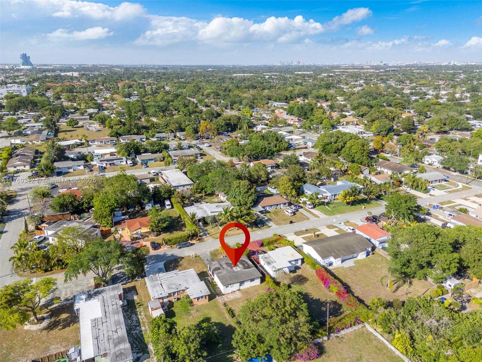 Small Image of 5844 GARFIELD ST, Hollywood Number 24