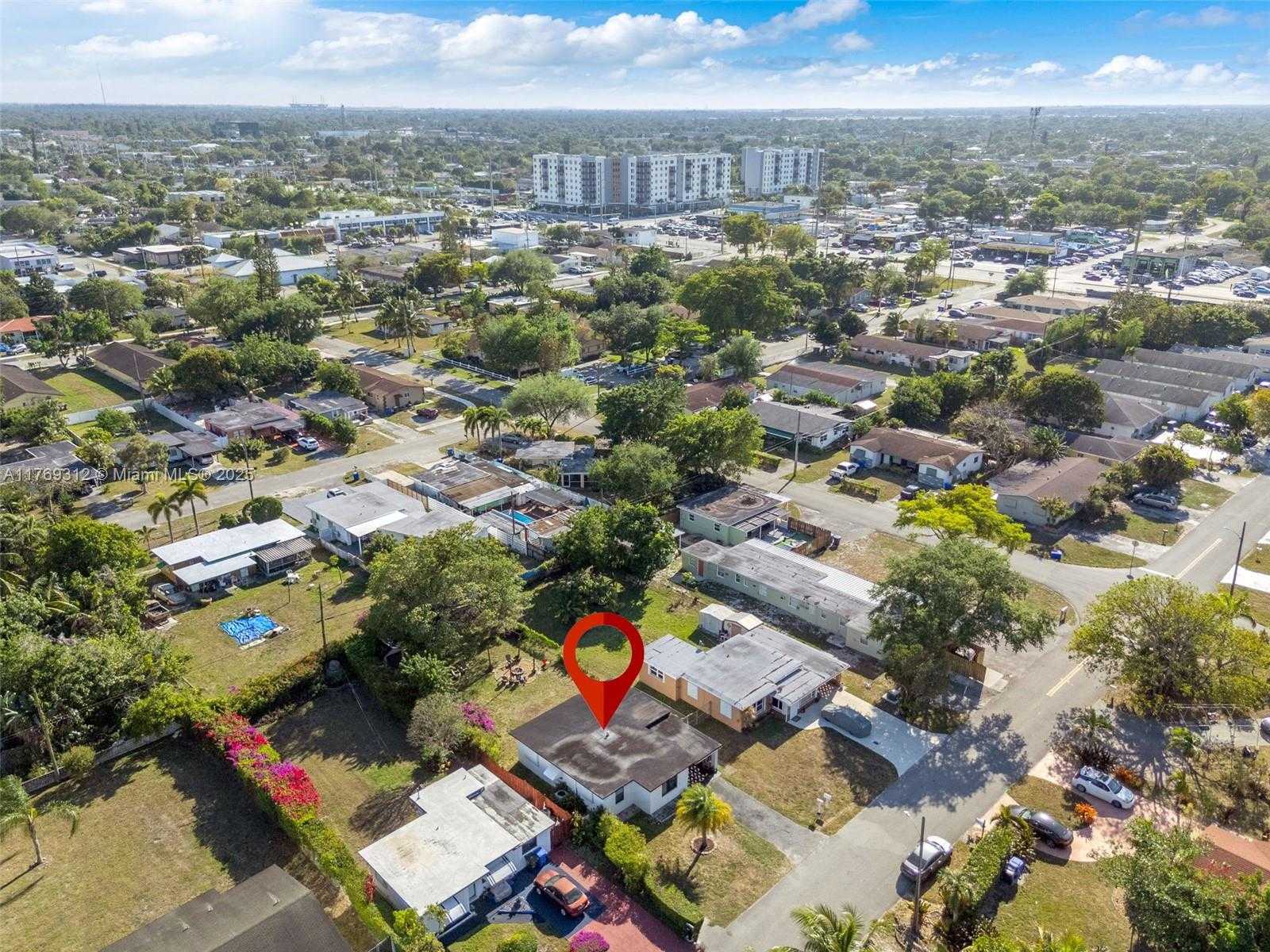 Small Image of 5844 GARFIELD ST, Hollywood Number 27