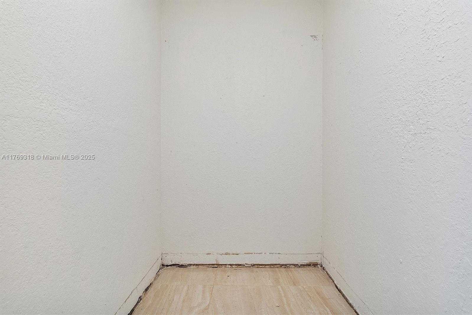 Imagen de Pequeño Objeto