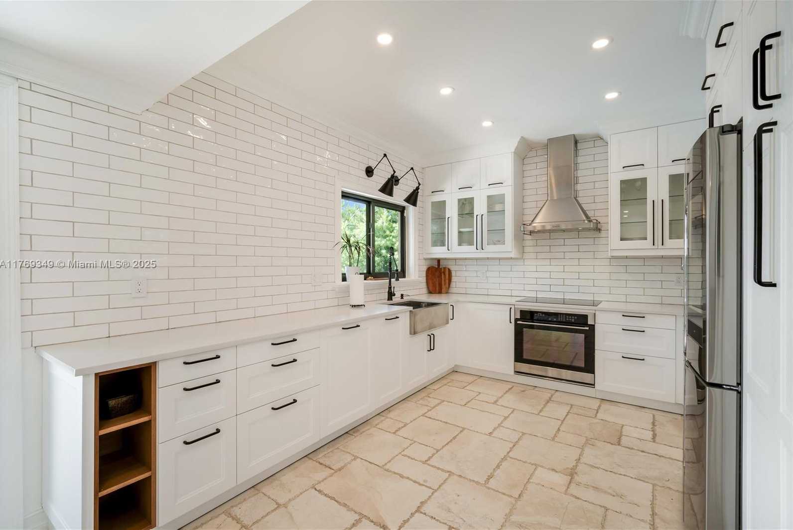 Small Image of 1556 71ST ST, Miami Beach Number 28