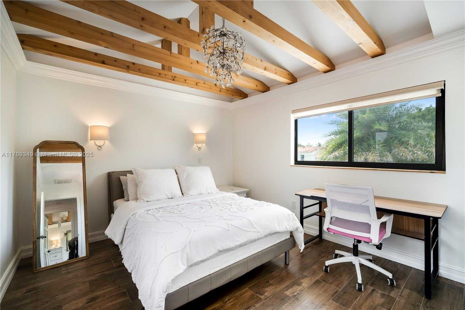 Small Image of 1556 71ST ST, Miami Beach Number 39