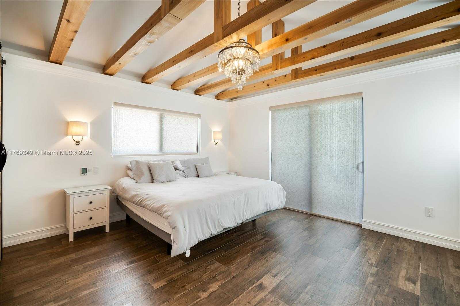 Small Image of 1556 71ST ST, Miami Beach Number 40
