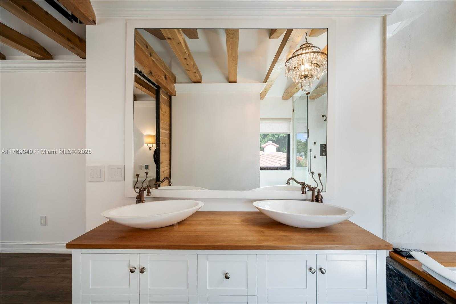 Small Image of 1556 71ST ST, Miami Beach Number 47