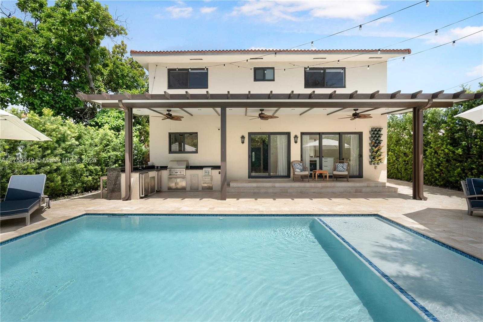 Small Image of 1556 71ST ST, Miami Beach Number 57