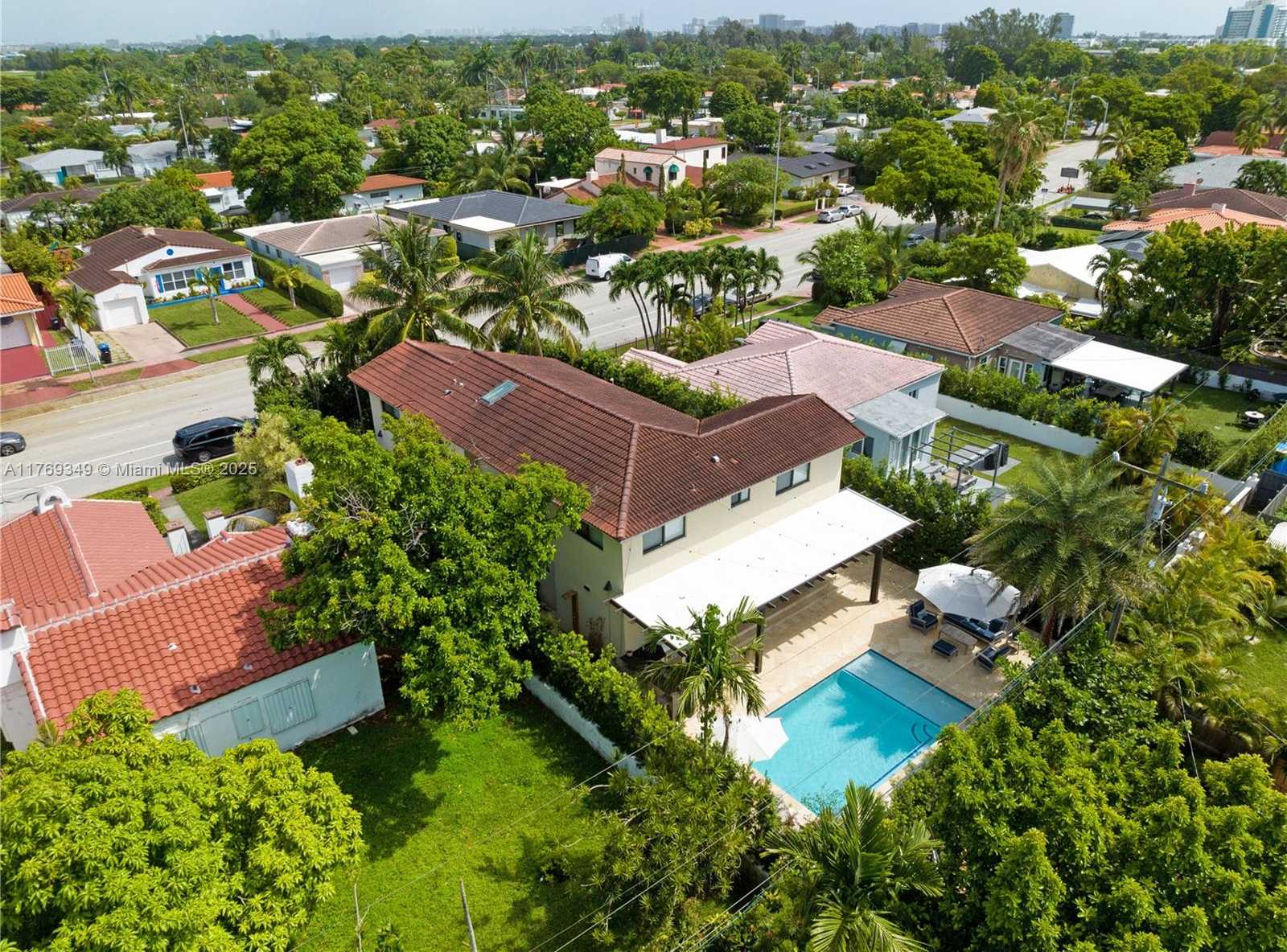 Small Image of 1556 71ST ST, Miami Beach Number 68