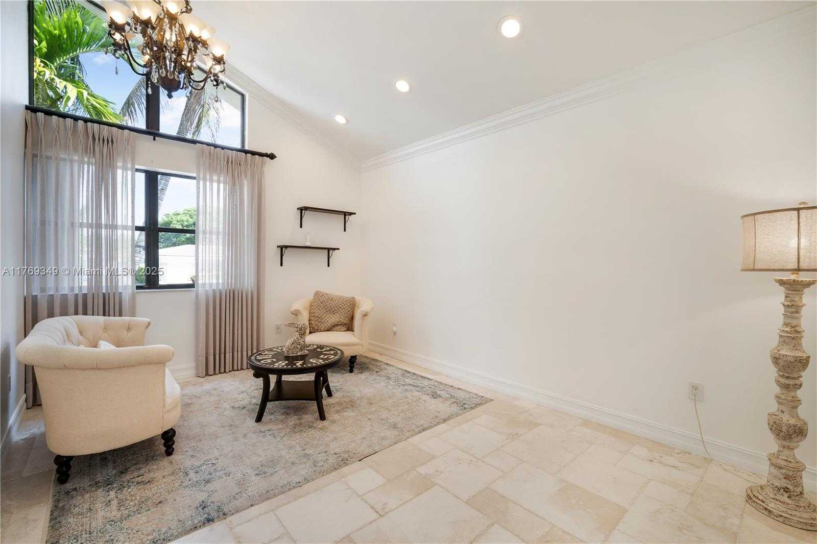 Small Image of 1556 71ST ST, Miami Beach Number 9