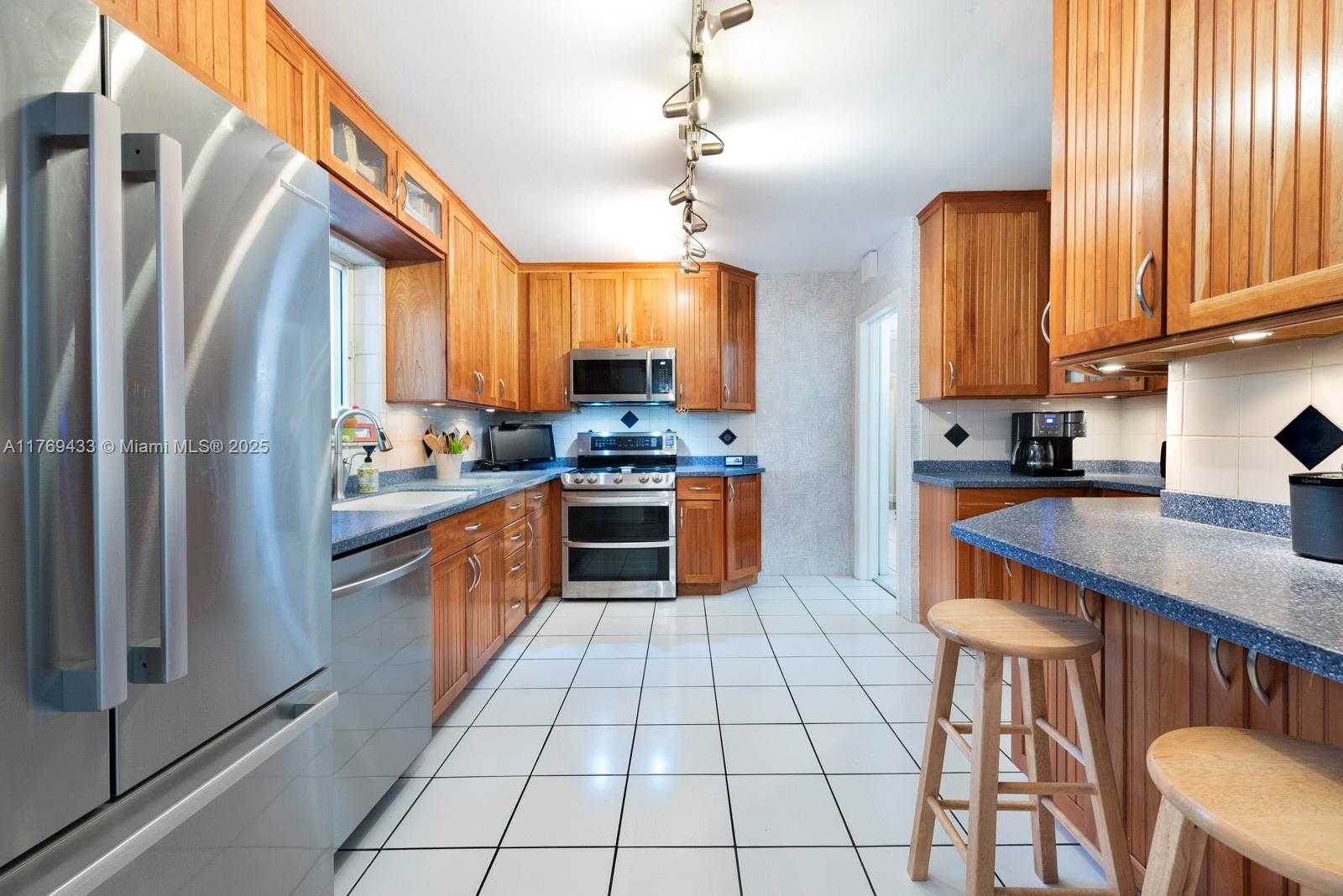 Small Image of 1175 NORTH EAST 101ST ST, Miami Shores Number 9