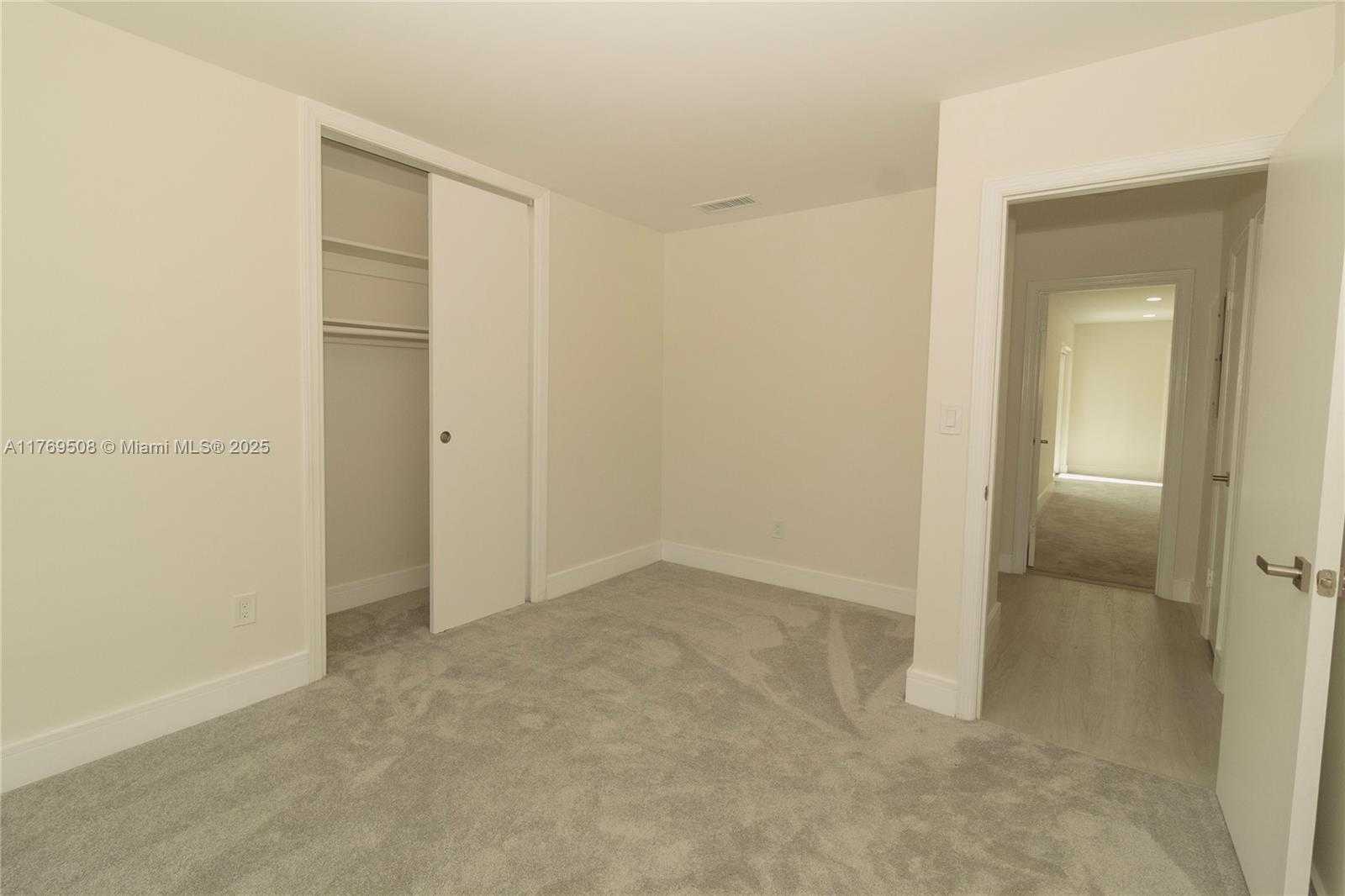 Small Image of 2255 NORTH EAST 207TH ST, Miami Number 15