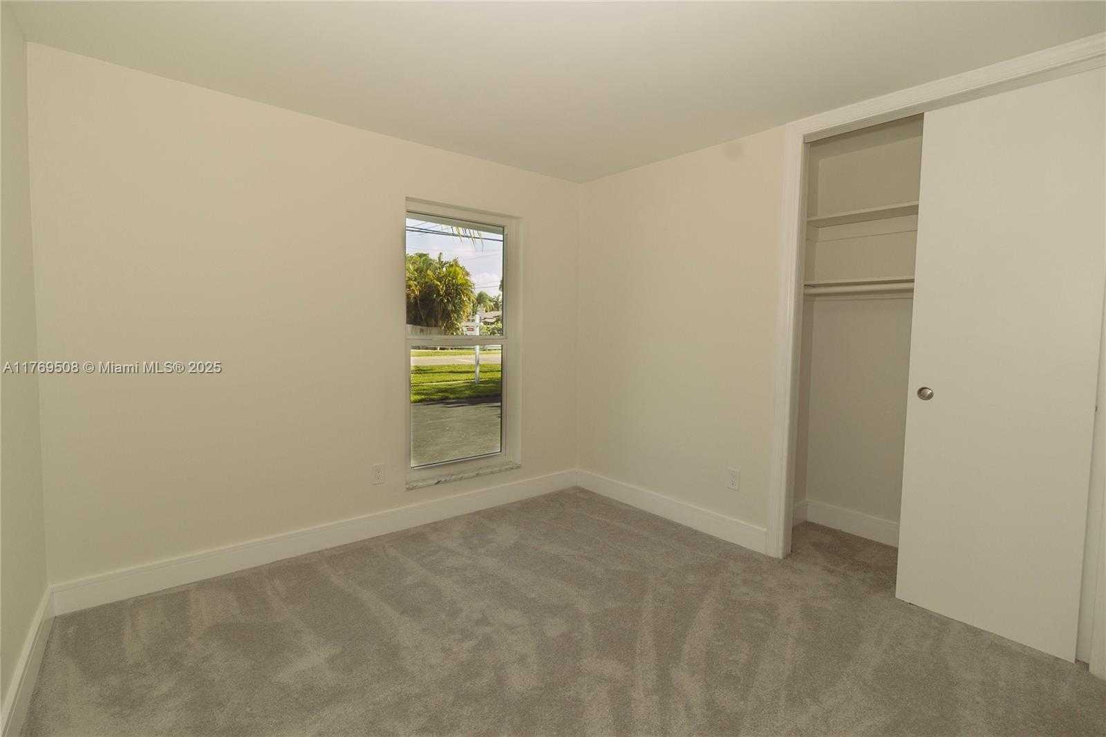 Small Image of 2255 NORTH EAST 207TH ST, Miami Number 16