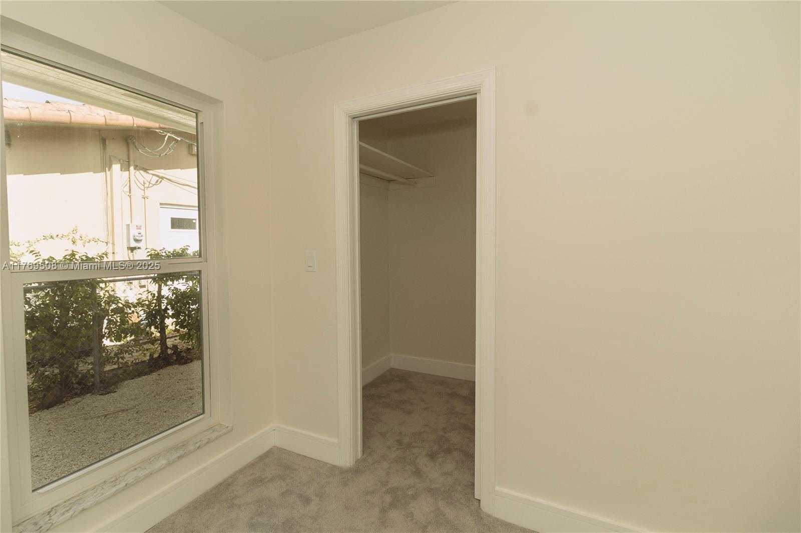 Small Image of 2255 NORTH EAST 207TH ST, Miami Number 17