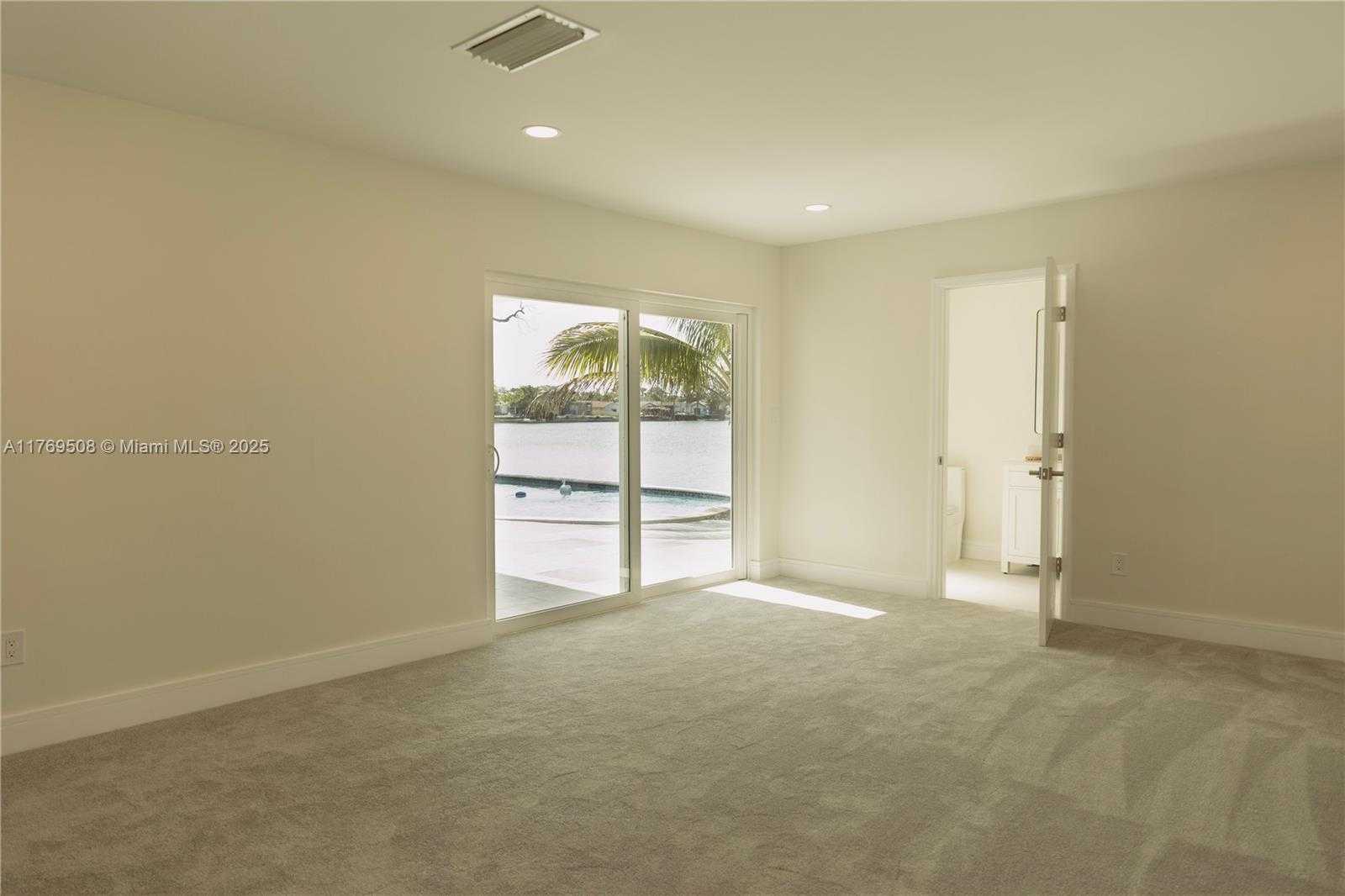 Small Image of 2255 NORTH EAST 207TH ST, Miami Number 25
