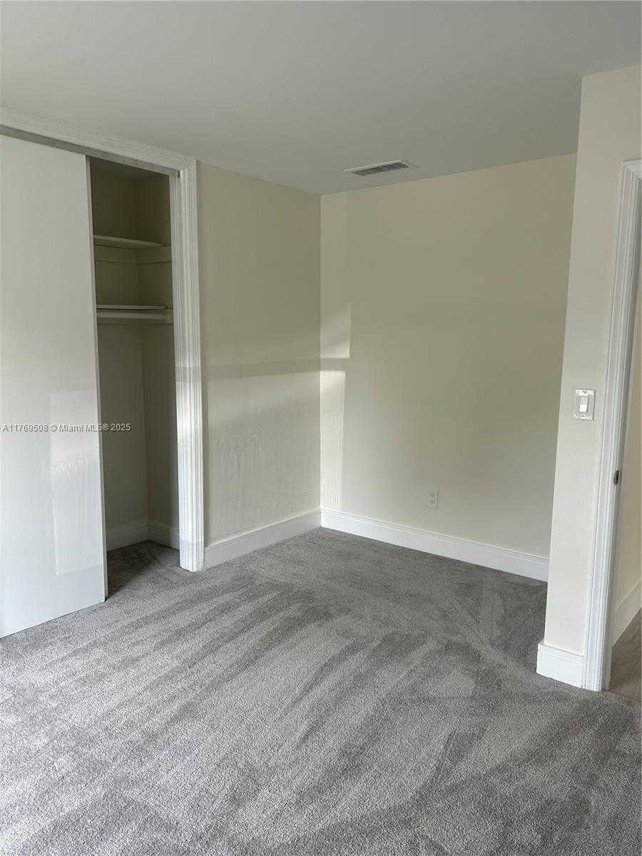 Small Image of 2255 NORTH EAST 207TH ST, Miami Number 30