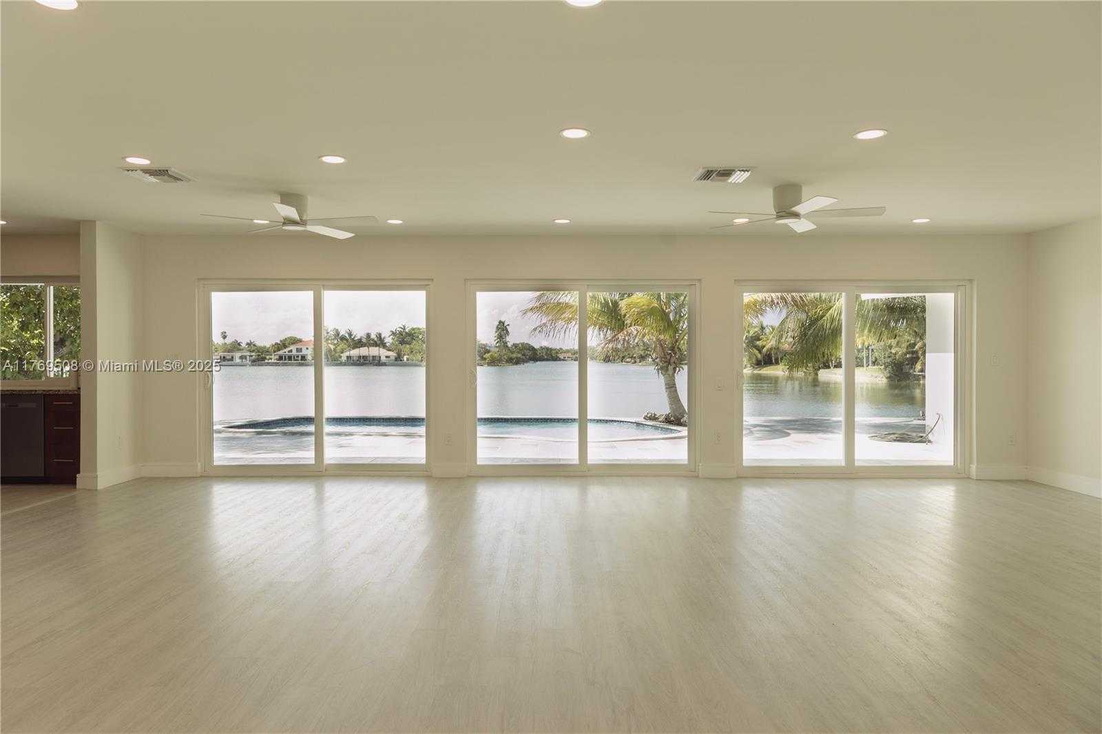 Small Image of 2255 NORTH EAST 207TH ST, Miami Number 32