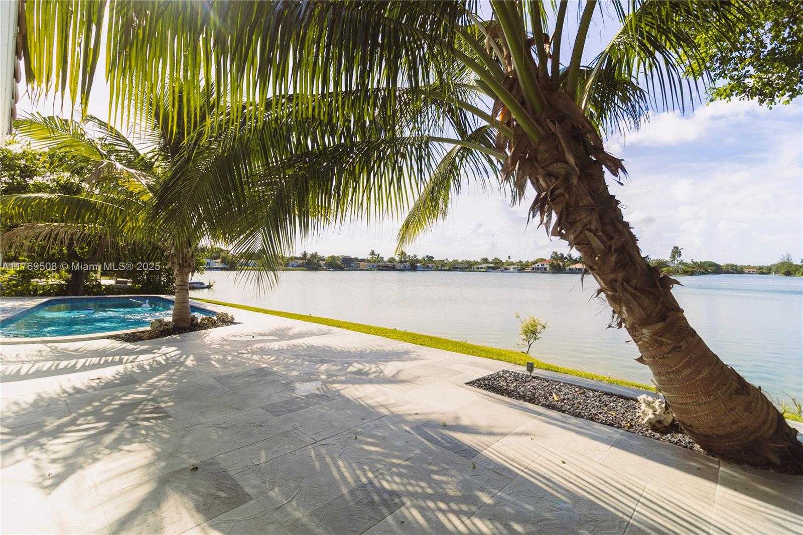 Small Image of 2255 NORTH EAST 207TH ST, Miami Number 8