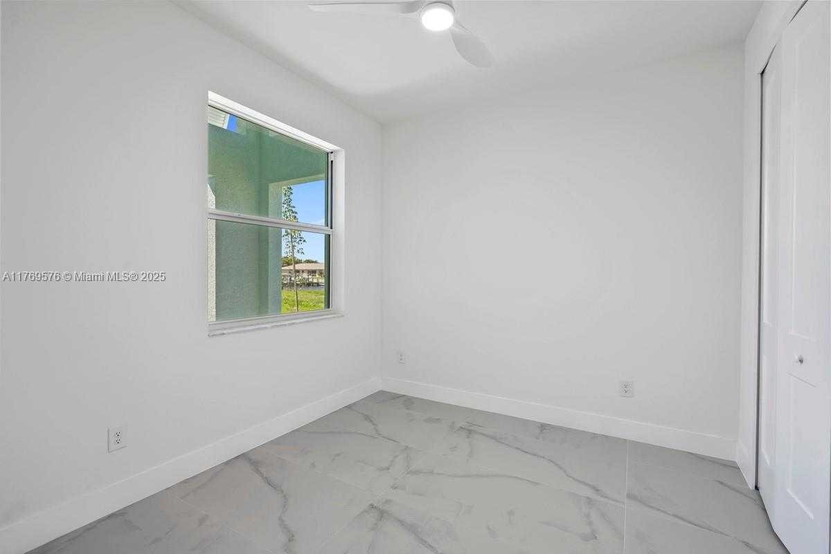 Small Image of 1107 SOUTH EAST 38 ST, Cape Coral Number 18