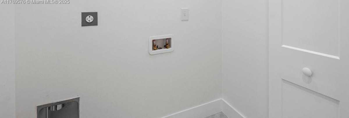 Small Image of 1107 SOUTH EAST 38 ST, Cape Coral Number 24