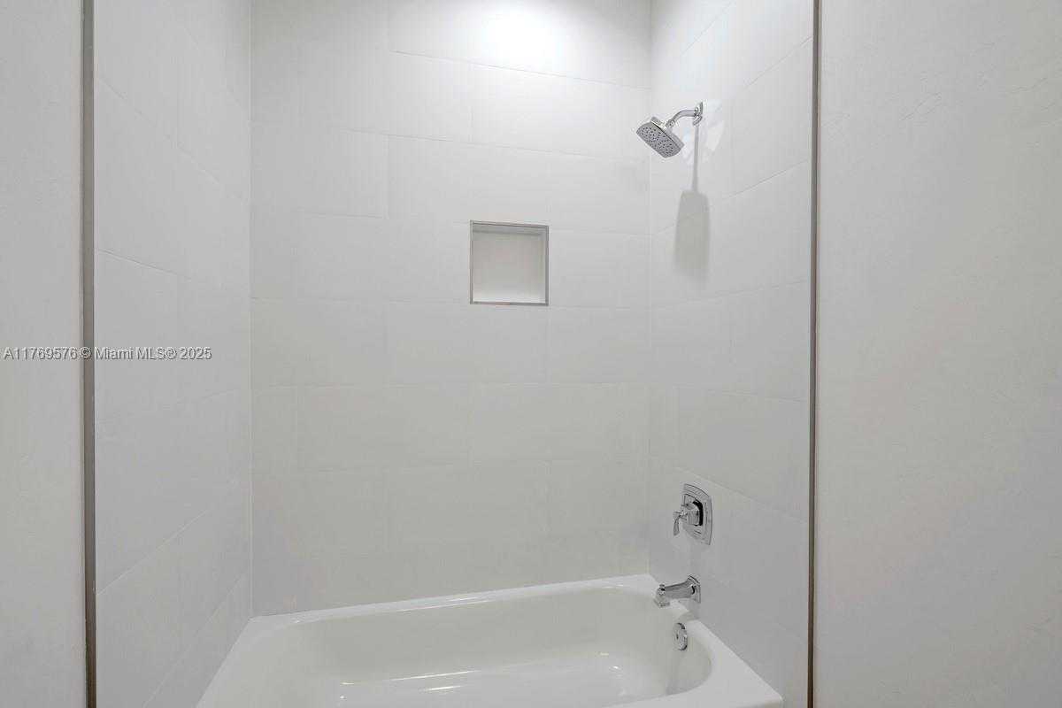 Small Image of 1107 SOUTH EAST 38 ST, Cape Coral Number 26
