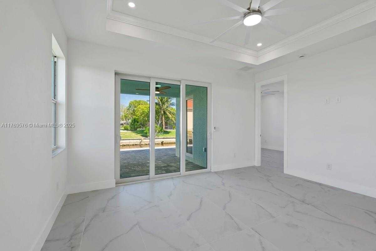 Small Image of 1107 SOUTH EAST 38 ST, Cape Coral Number 35