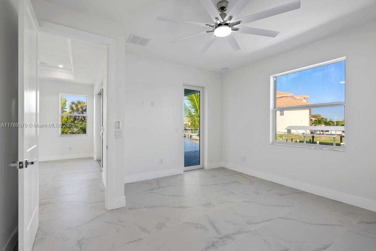 Small Image of 1107 SOUTH EAST 38 ST, Cape Coral Number 42