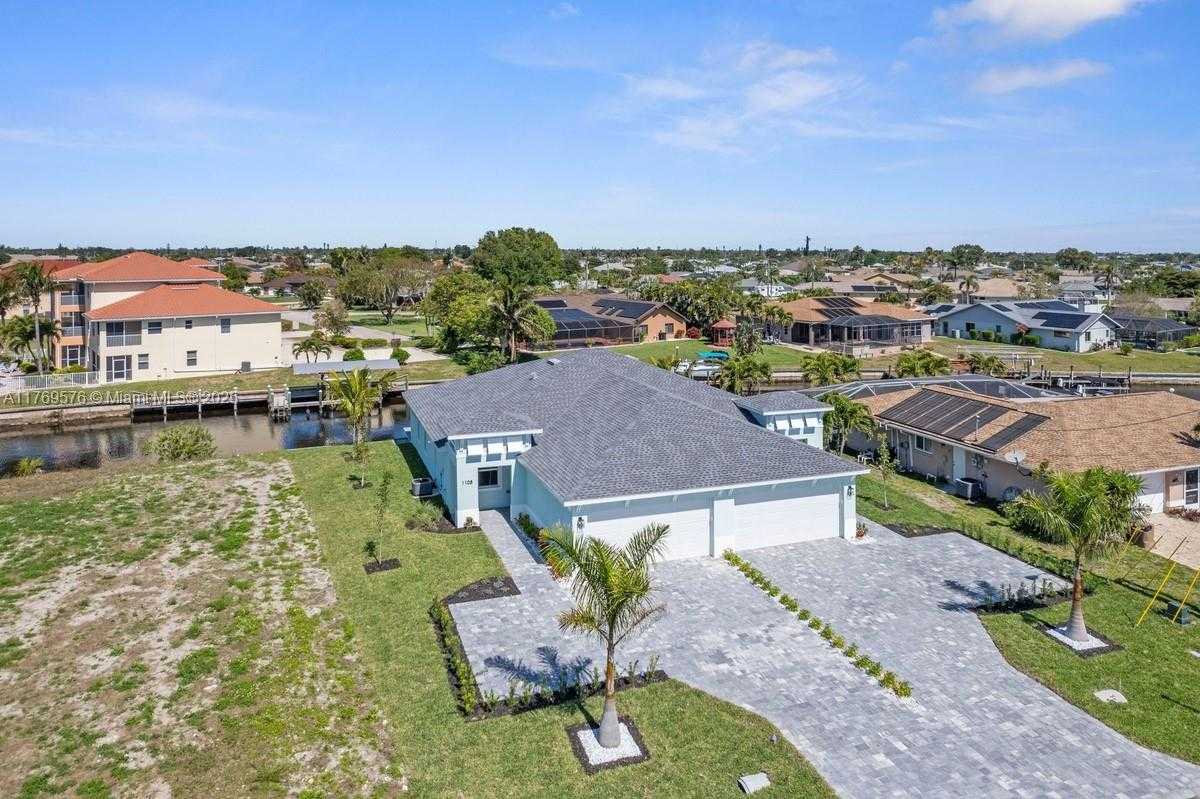 Small Image of 1107 SOUTH EAST 38 ST, Cape Coral Number 5
